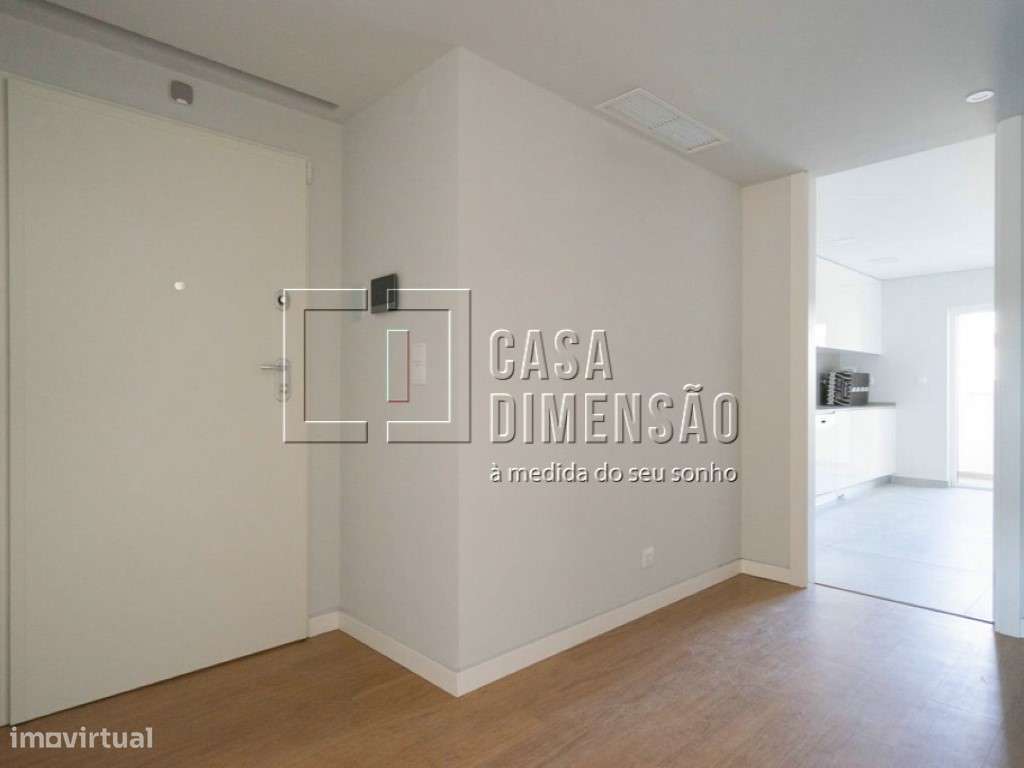 Apartamento de tipologia T1, novo com 78m2 e terraço de 92m2, inser... - Grande imagem: 5/39