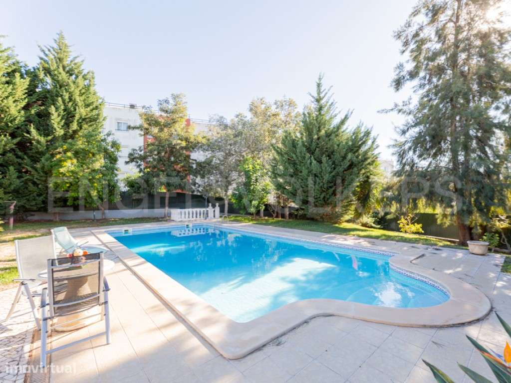 Moradia T3 com Piscina e Jardim em Tavira-28