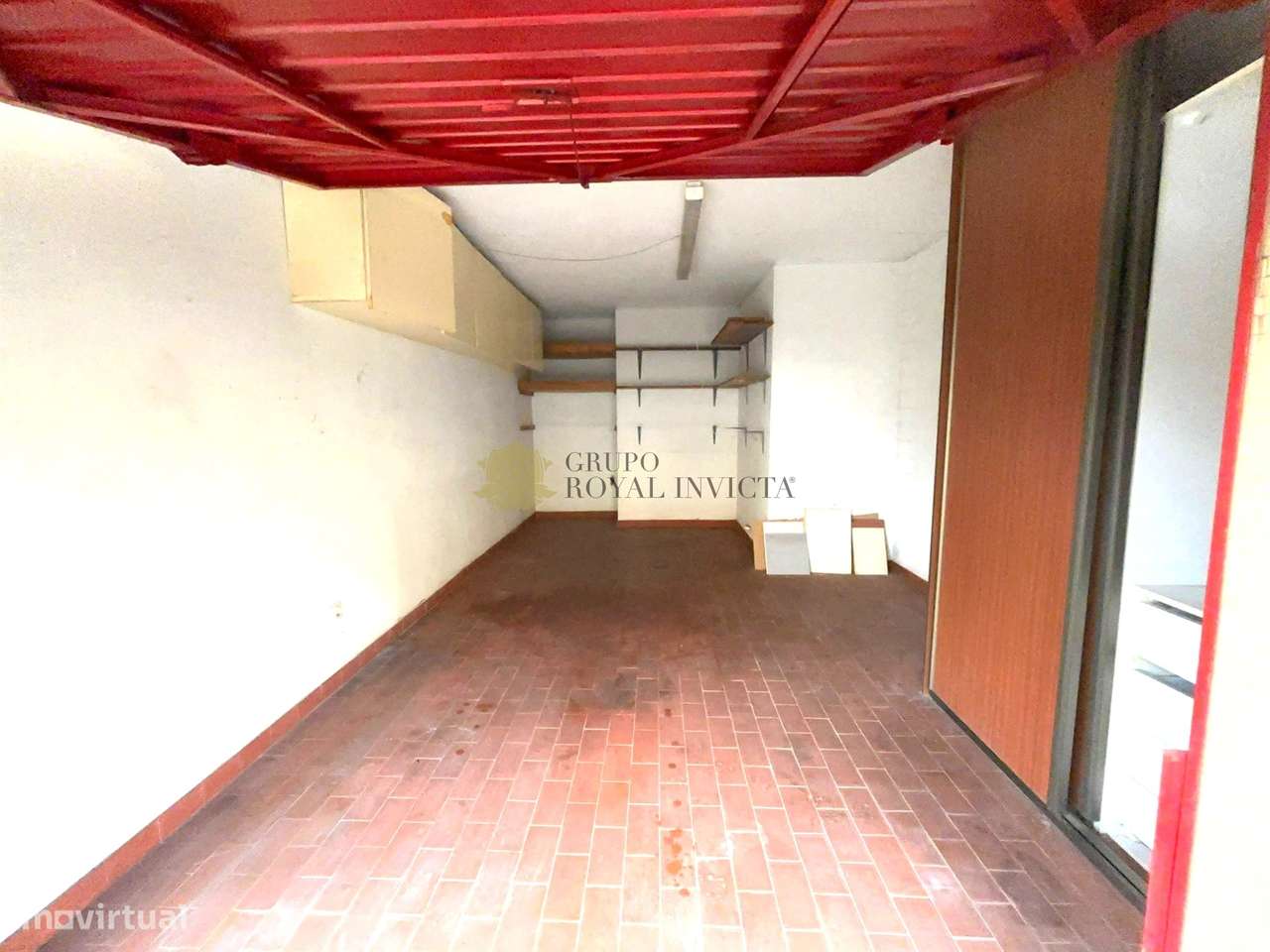 Apartamento T3  com Box Fechada e Varanda junto ao metro -  Senhora da-22