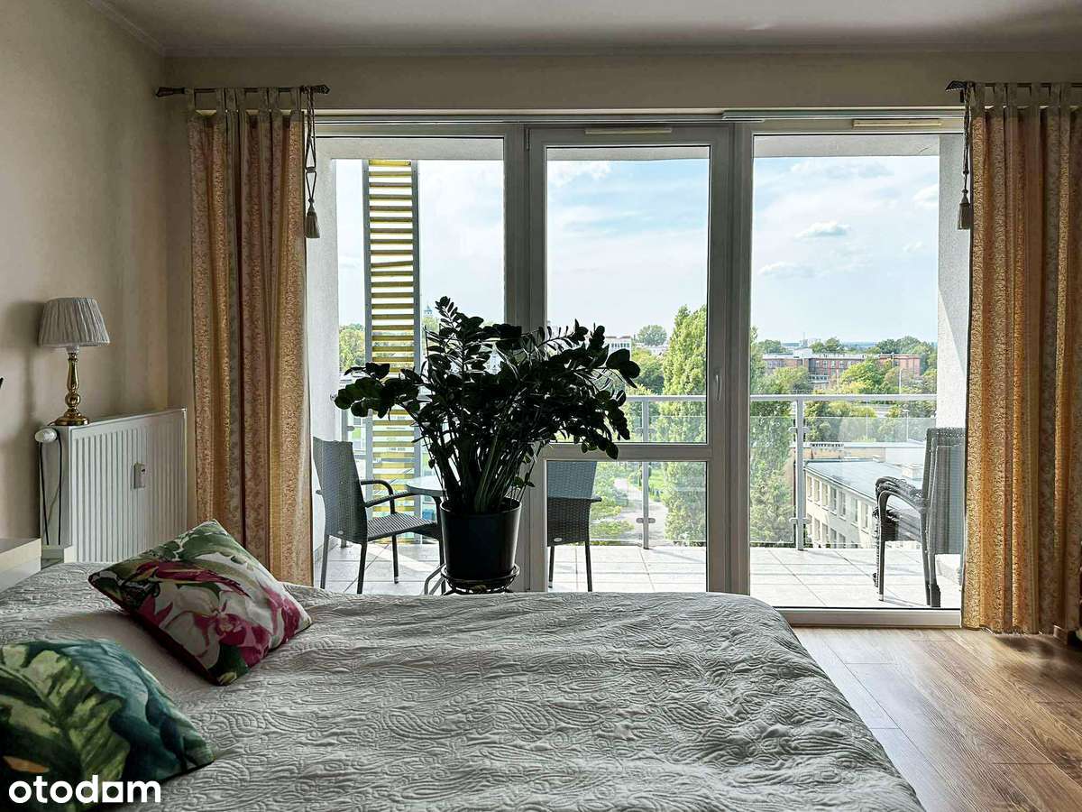 Komfortowy apartament z pięknym tarasem i garażem na Staszica-5