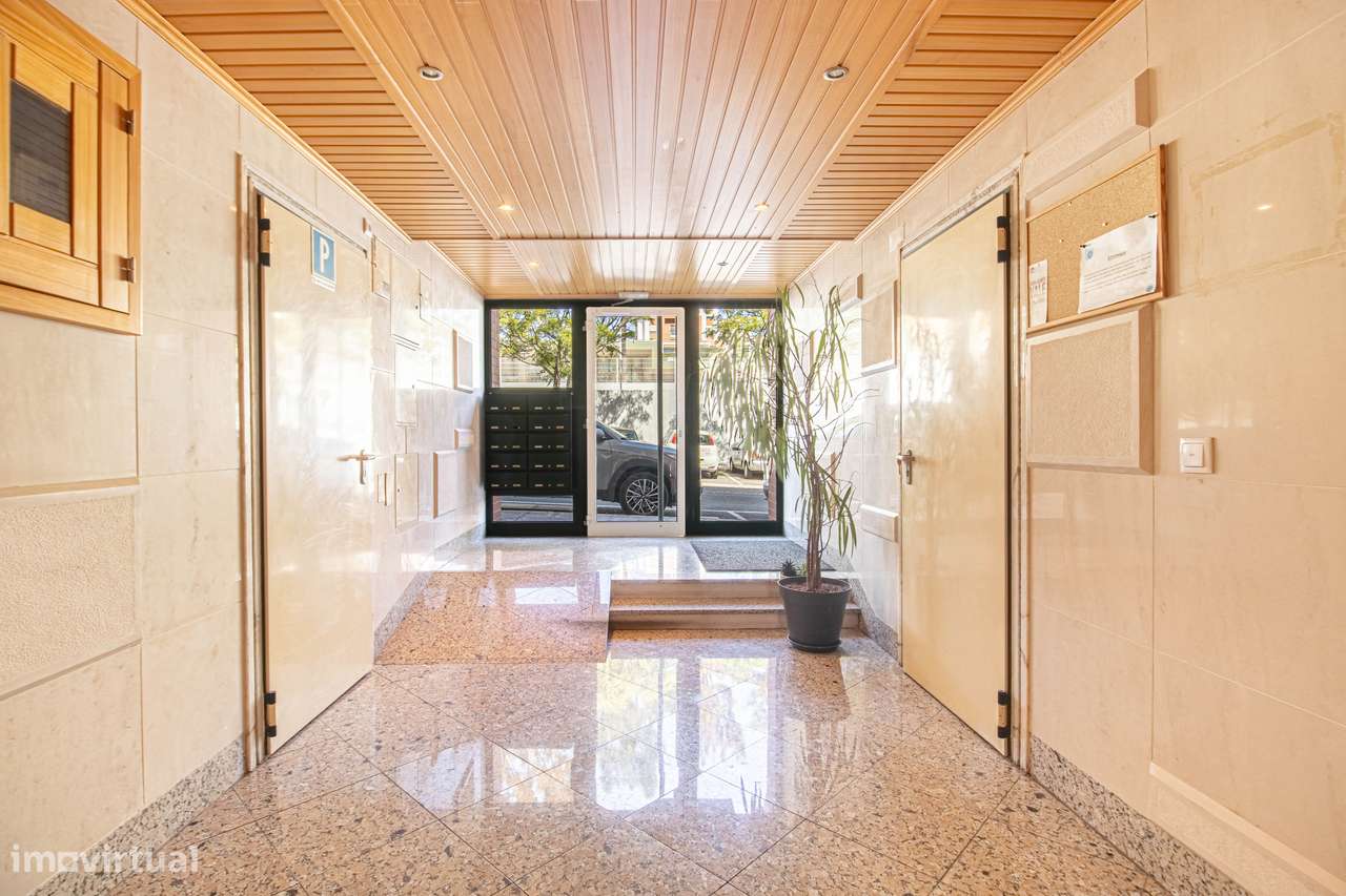 Apartamento T2+1 com terraço-27