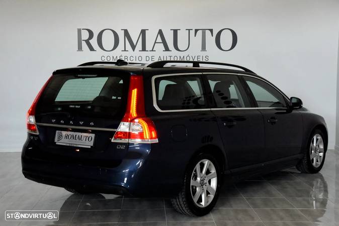 Volvo V70 1.6 D2 Drive Momentum Powershift Start/Stop - 4