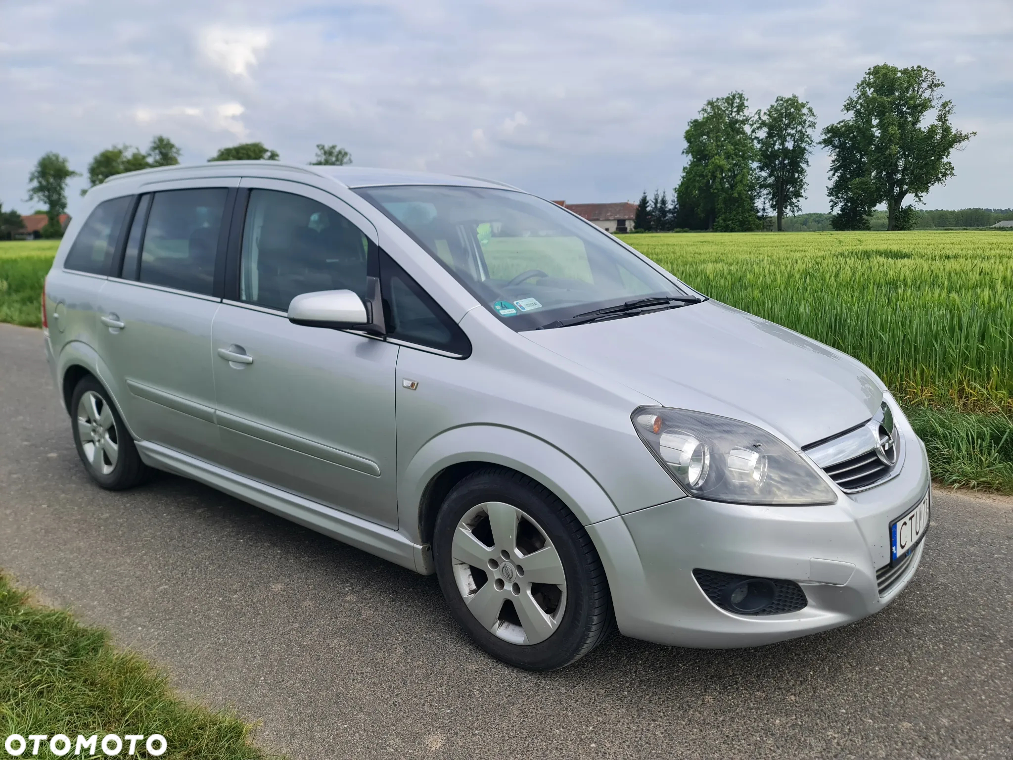 Opel Zafira - 10