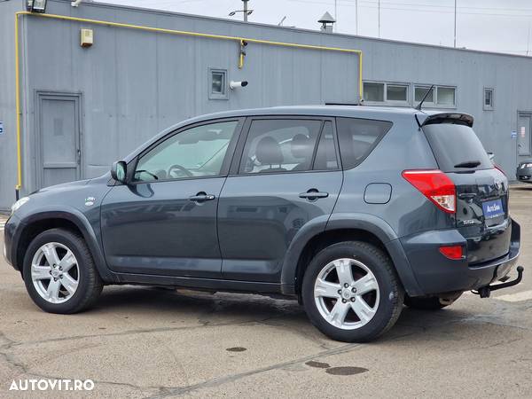 Toyota RAV4 2.2 D-CAT 4x4 Executive - 3