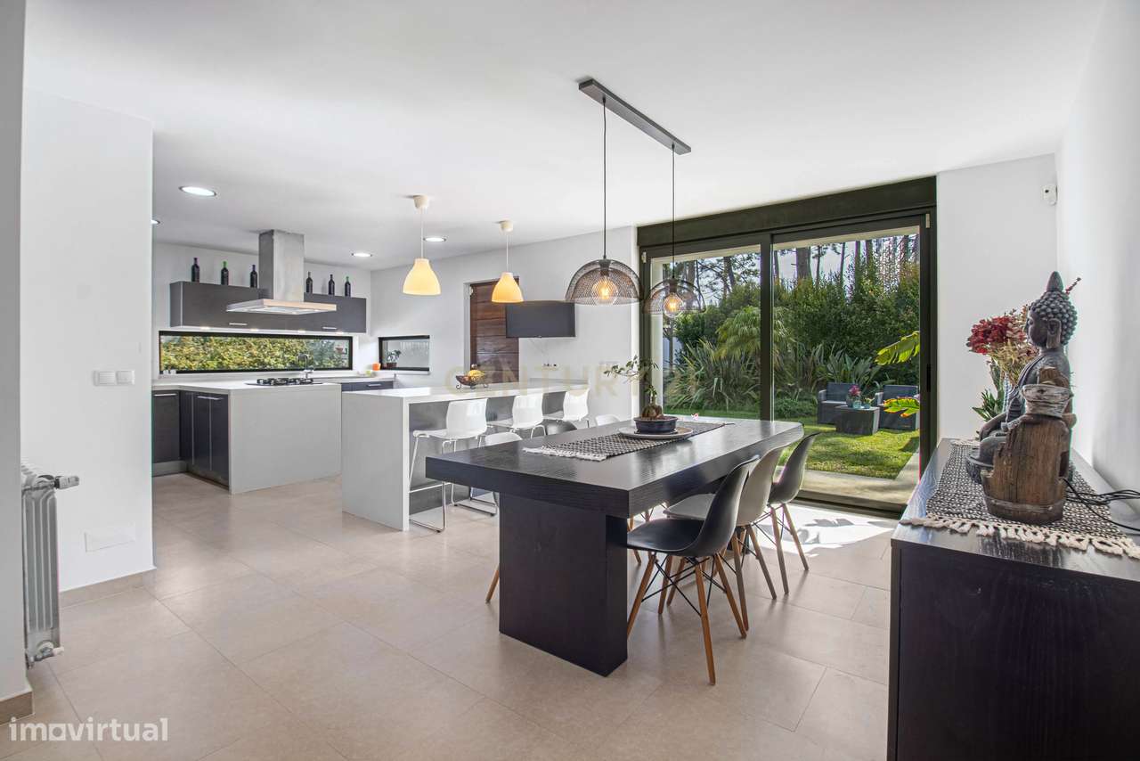 Moradia Isolada T4 291m2 em Lote de 1050 m2 em Mucifal, Colares, Sintr-10