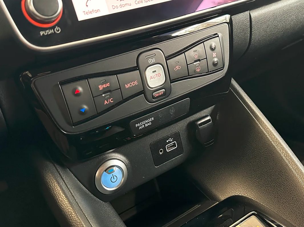 nissan leaf