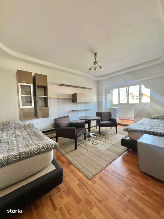 Apartament cu 3 camere, decomandat, 65 mp, zona Materna - Imagine principală: 4/9