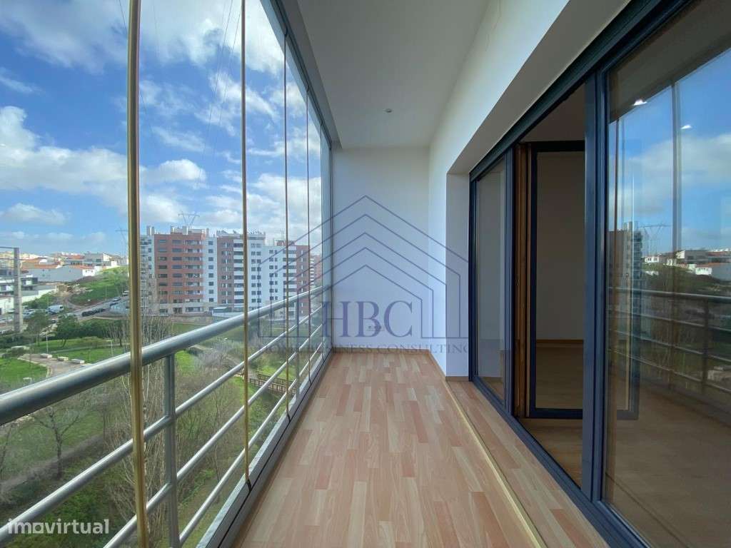 Apartamento T3 nas Colinas do Cruzeiro | 4 Parqueamentos + Arrecadação-31