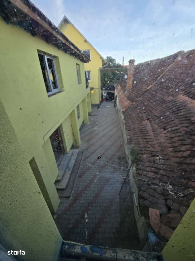 Casa,vila la Codlea 2 corpuri-11