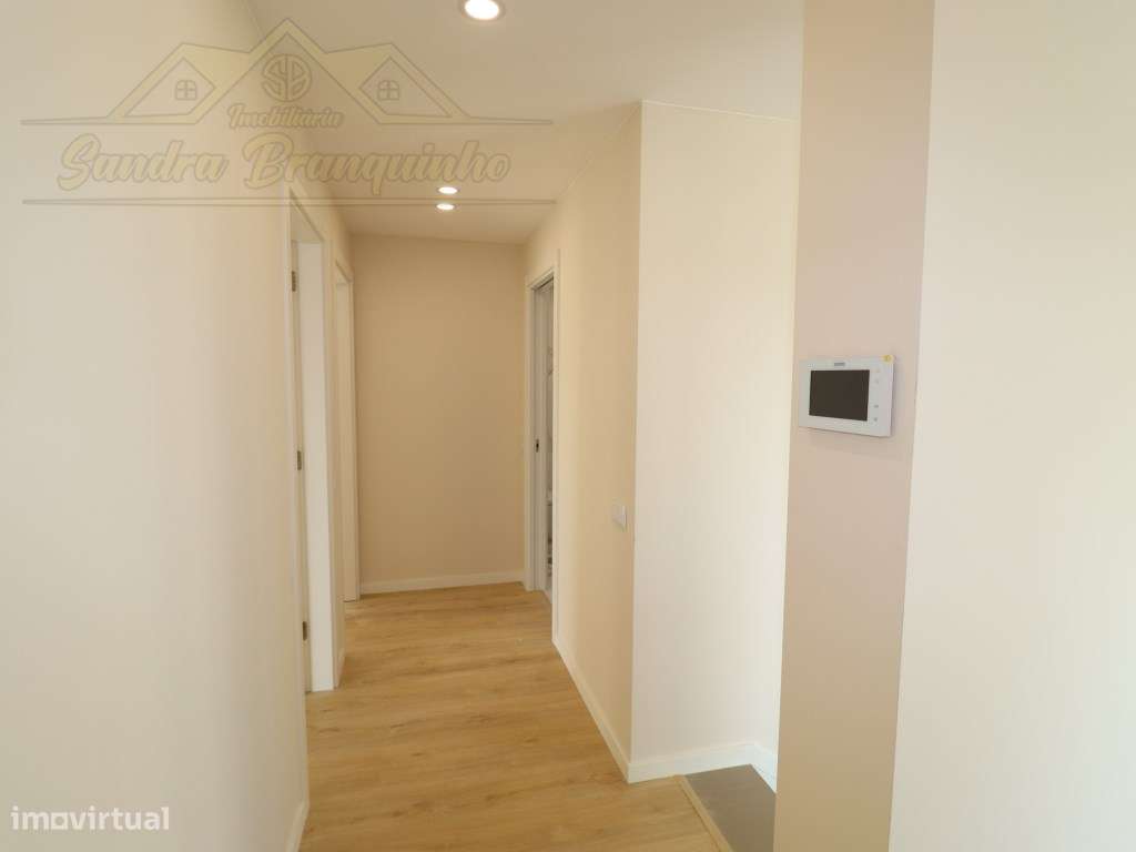 Moradia T5 (NOVA) com Piscina-39