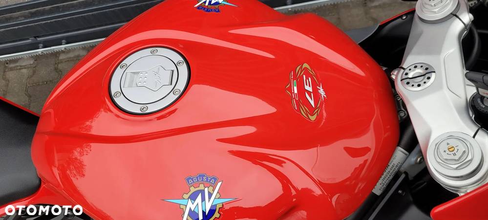 MV AGUSTA F3 - 21