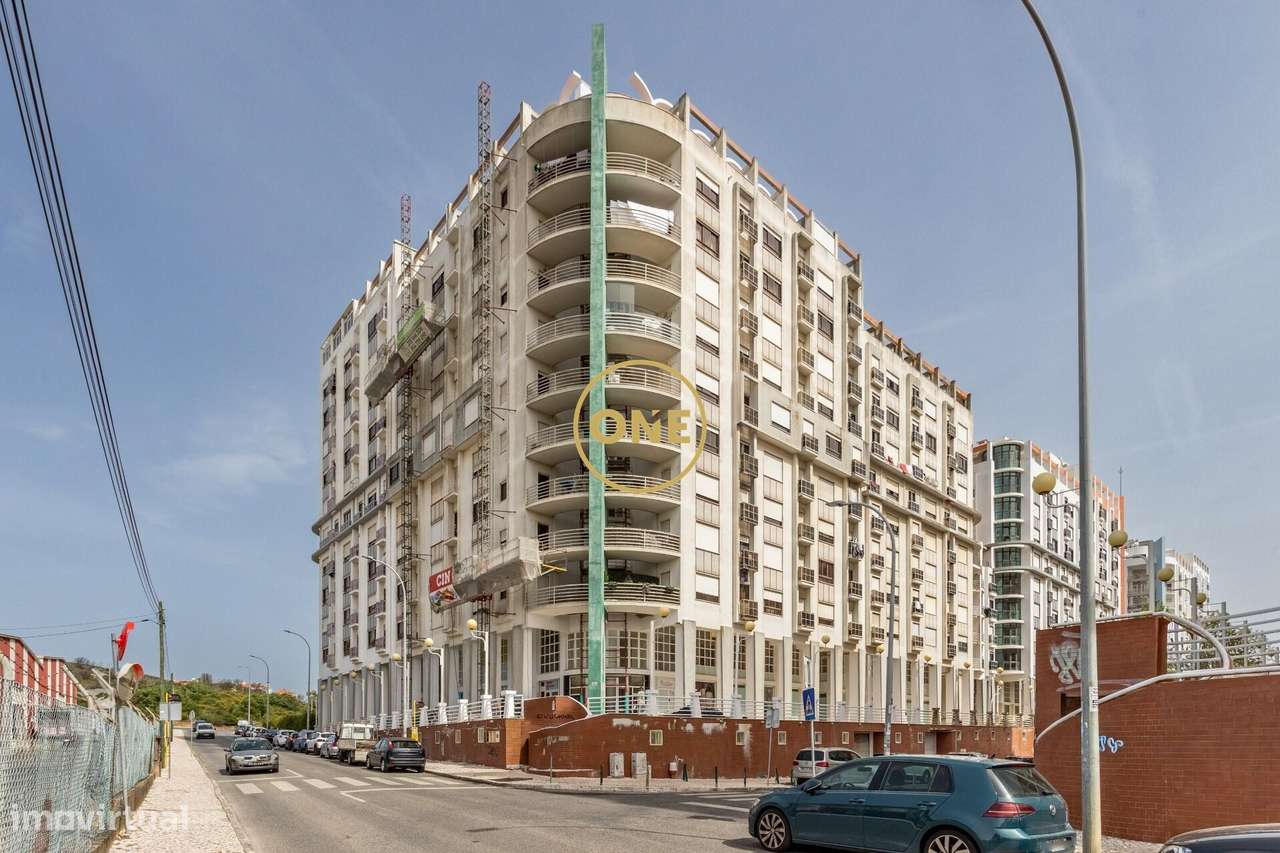 T2 com 108m2, garagem box + parqueamento, vistas Serra de Sintra | Pal-31