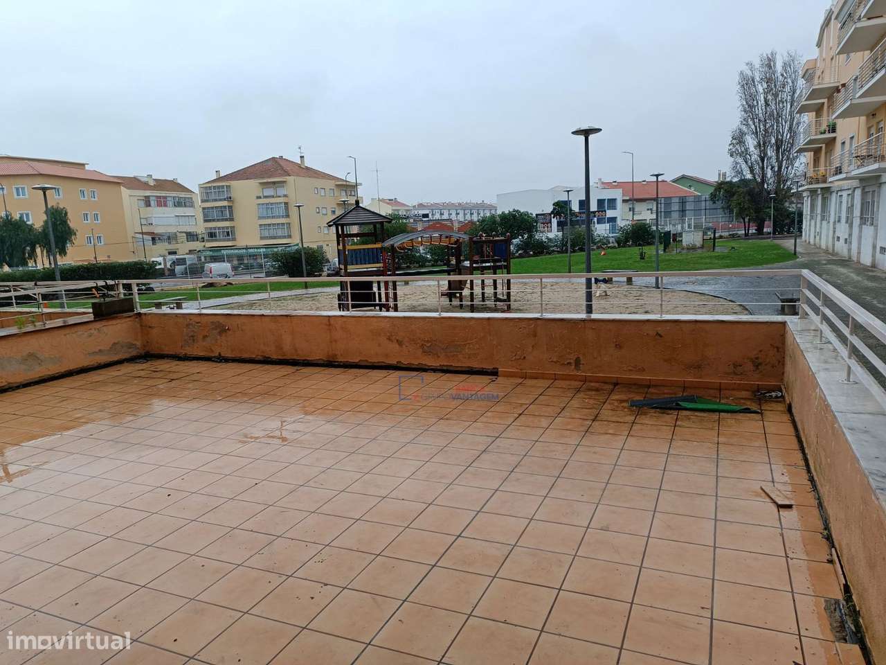 Apartamento T3 com terraço, lugar de Parqueamento e arrecadação - S... - Grande imagem: 3/30