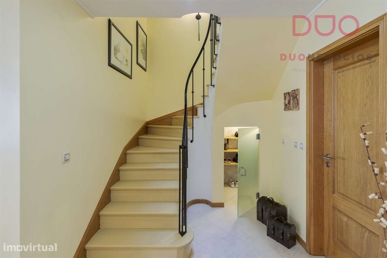 Moradia T4+1 à venda no Montijo-9