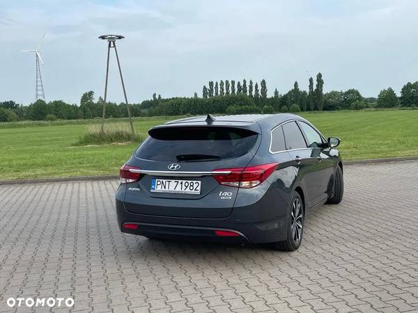 Hyundai i40 Kombi 1.7 CRDi DCT Premium - 7