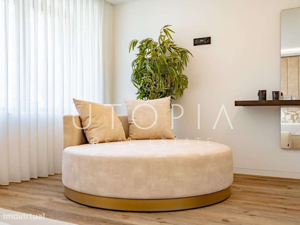 T4 novo com terraço, sala de cinema e piscina - D. João III Prestig...-5