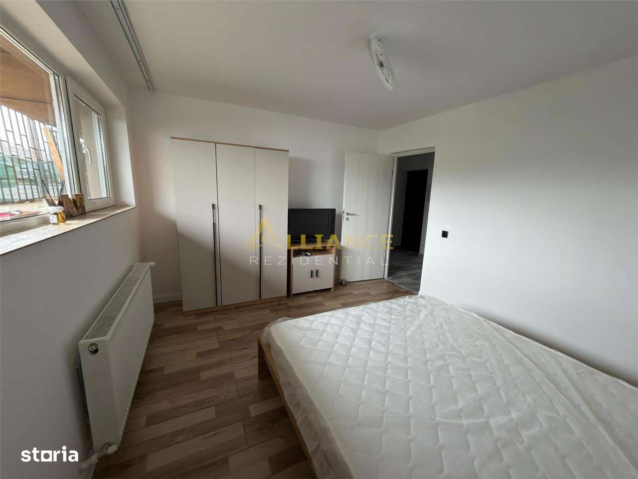 Garsoniera gata de mutare-2