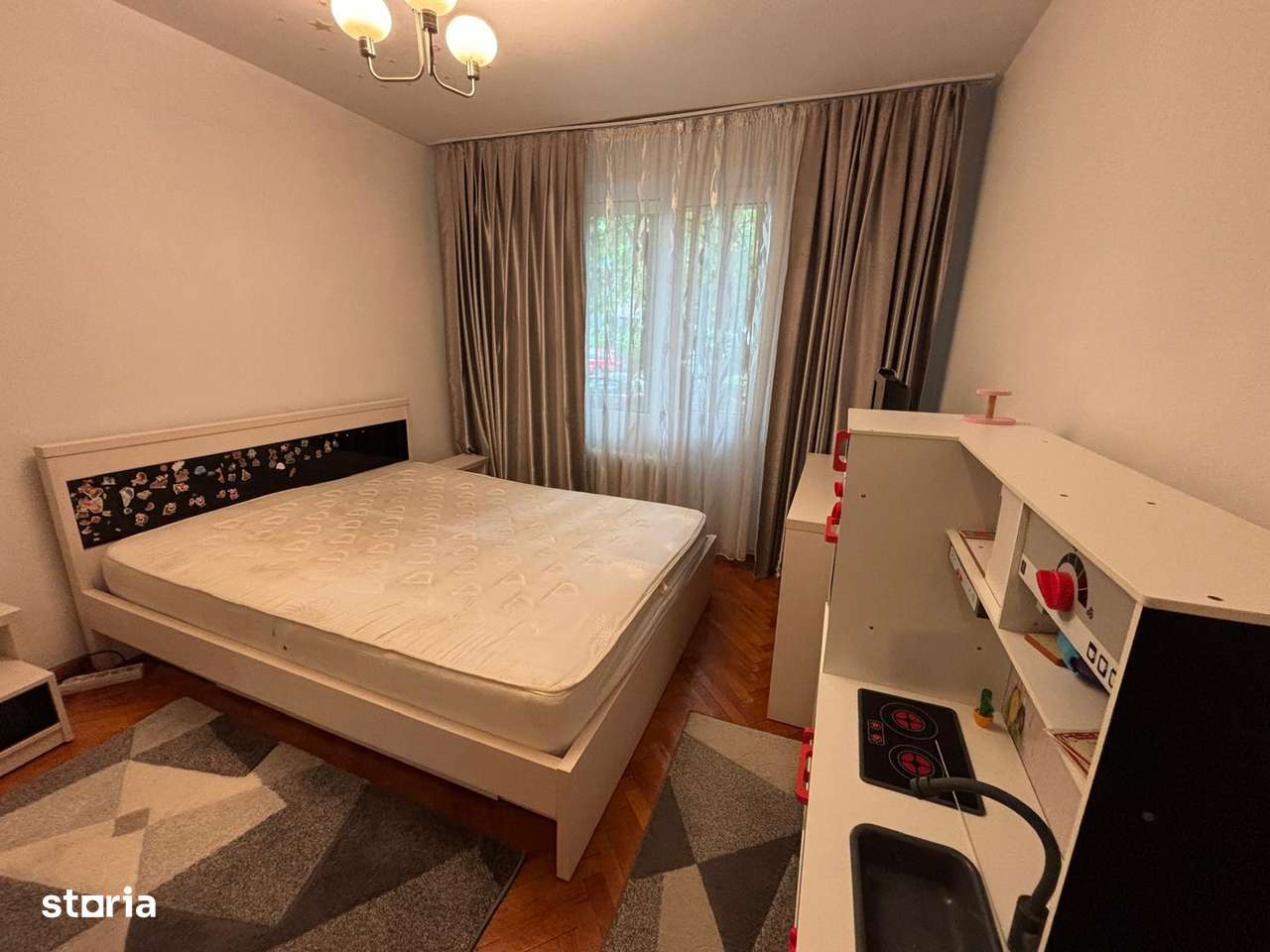 Preț de BLACK FRIDAY 4 camere Teiul Doamnei, zonă verde bloc anvelopat-8