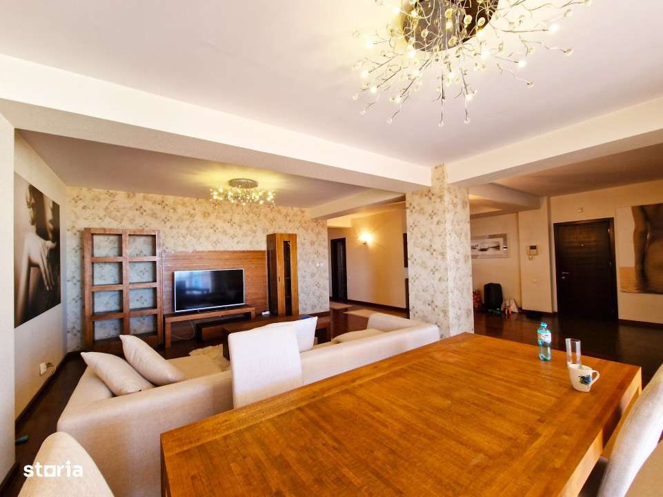 De inchiriat Apartament de 3 Camere, Vedere la Mare, in Centru, 180mp - Imagine principală: 4/14