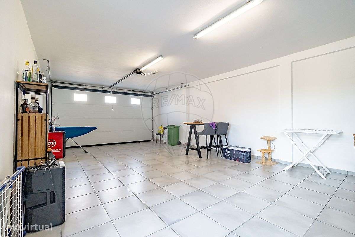 Moradia T4 para venda-10