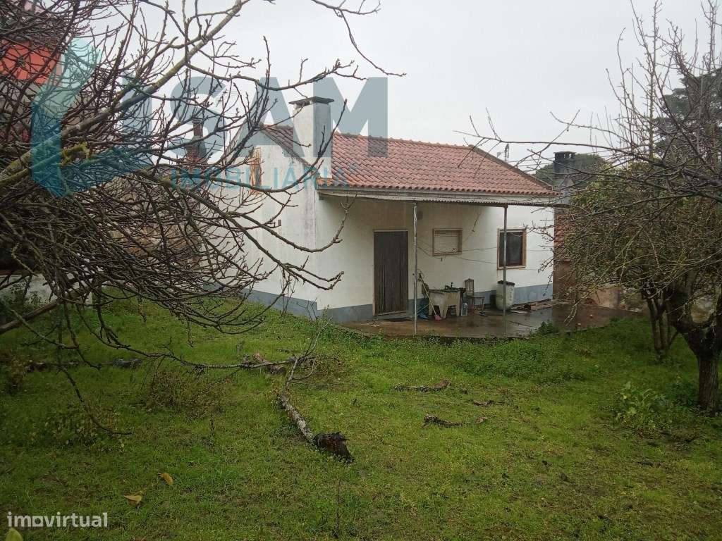 Casa Antiga T2 - Grande imagem: 2/22