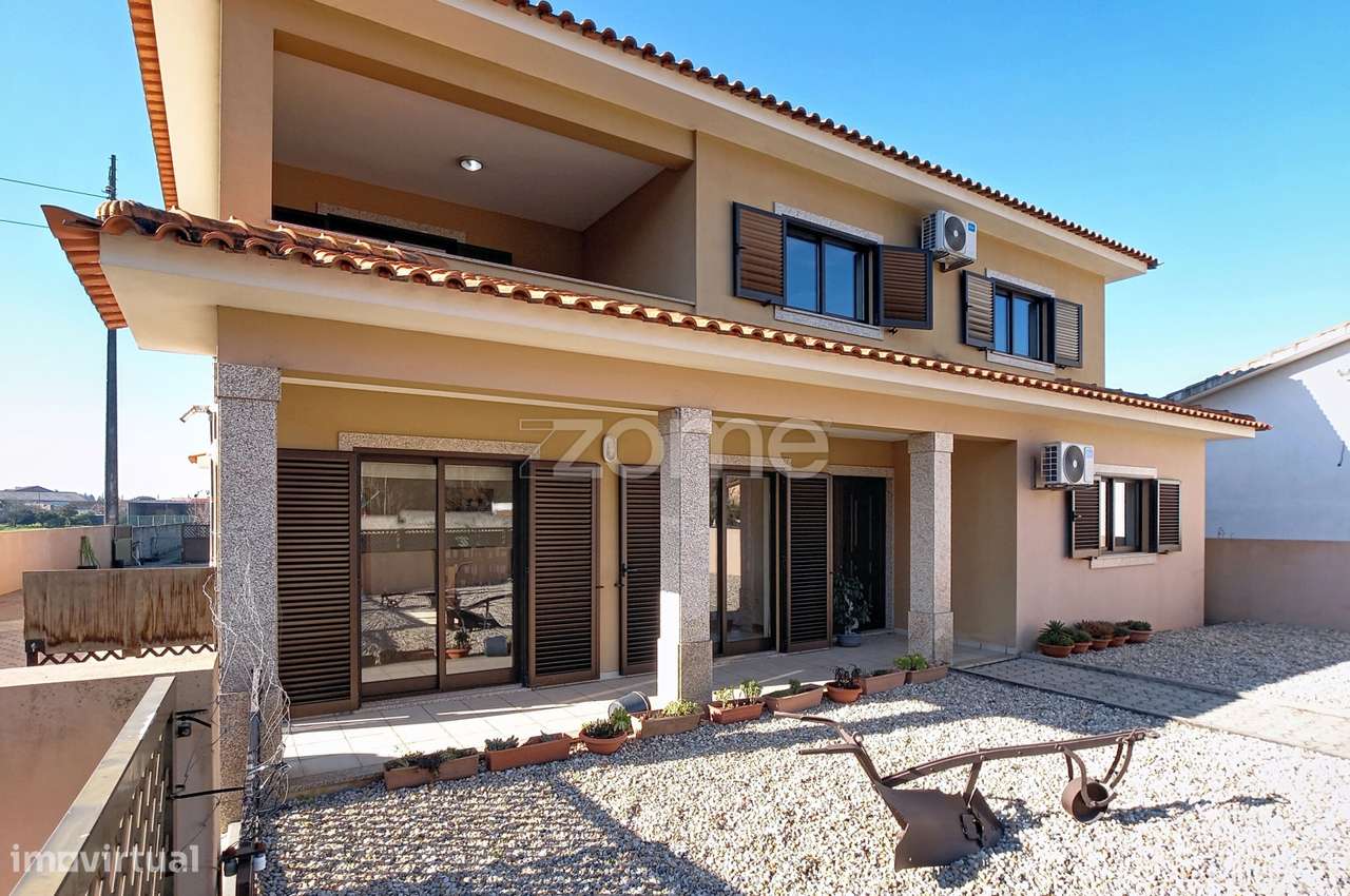 Excelente Moradia T5 + 1 em Vagos-29