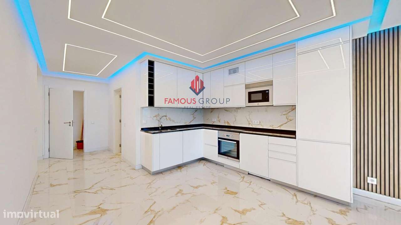 Apartamento T2 Remodelado, Frente Mar em Quarteira - Grande imagem: 4/32