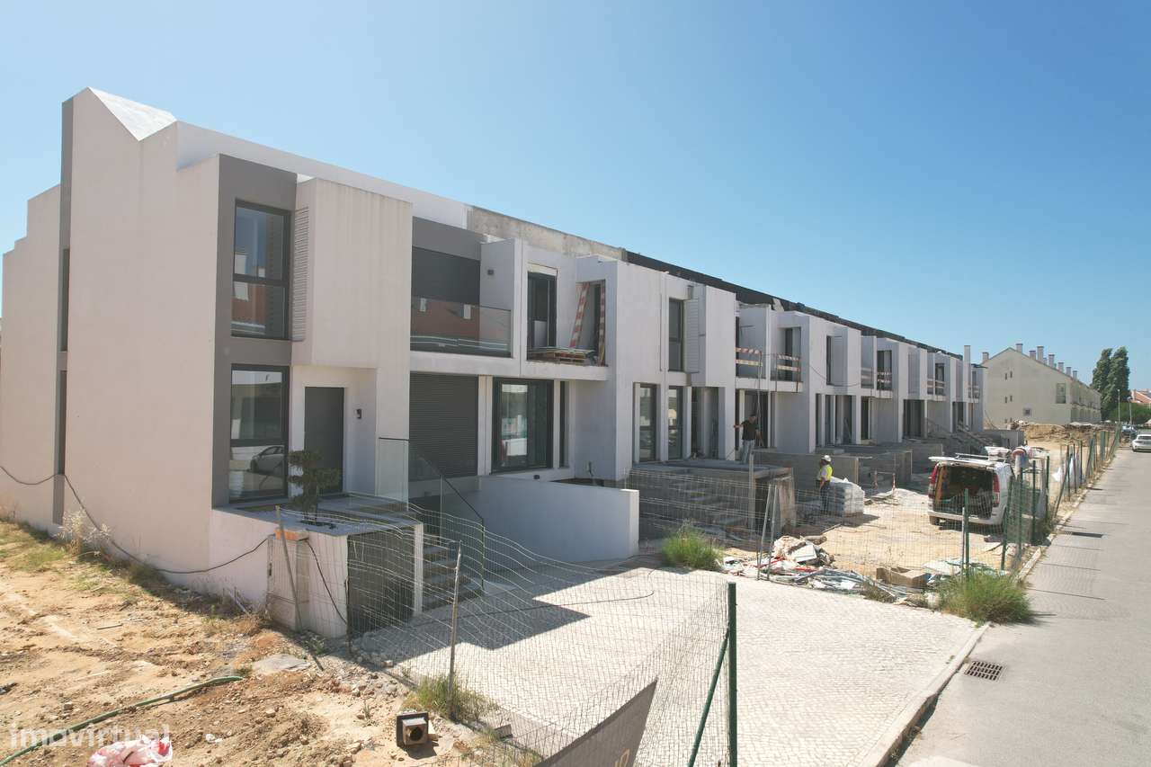 Moradia Banda Tipologia V3+1 com piscina | Terraços de S. Francisco - Grande imagem: 5/13