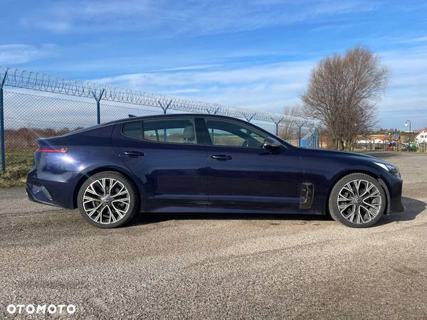 Kia Stinger 2.0 T-GDI GT Line - 4