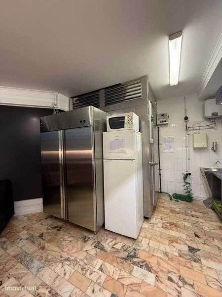 Trespasse Dark Kitchen equipada | Pronta a funcionar | Renda 620€ - Grande imagem: 5/10