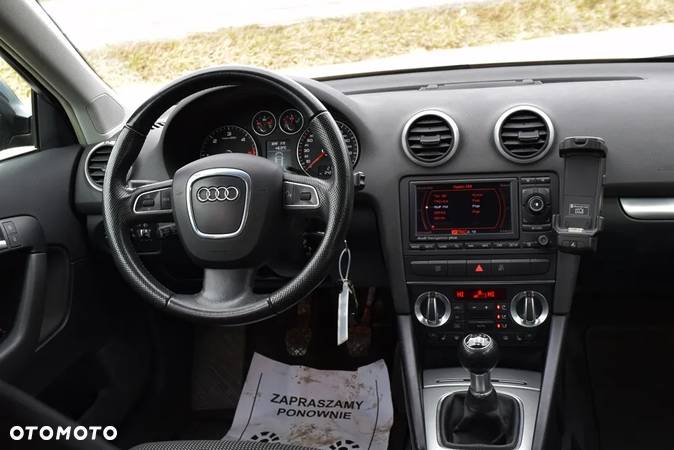 Audi A3 2.0 TDI Sportback DPF Ambiente - 25