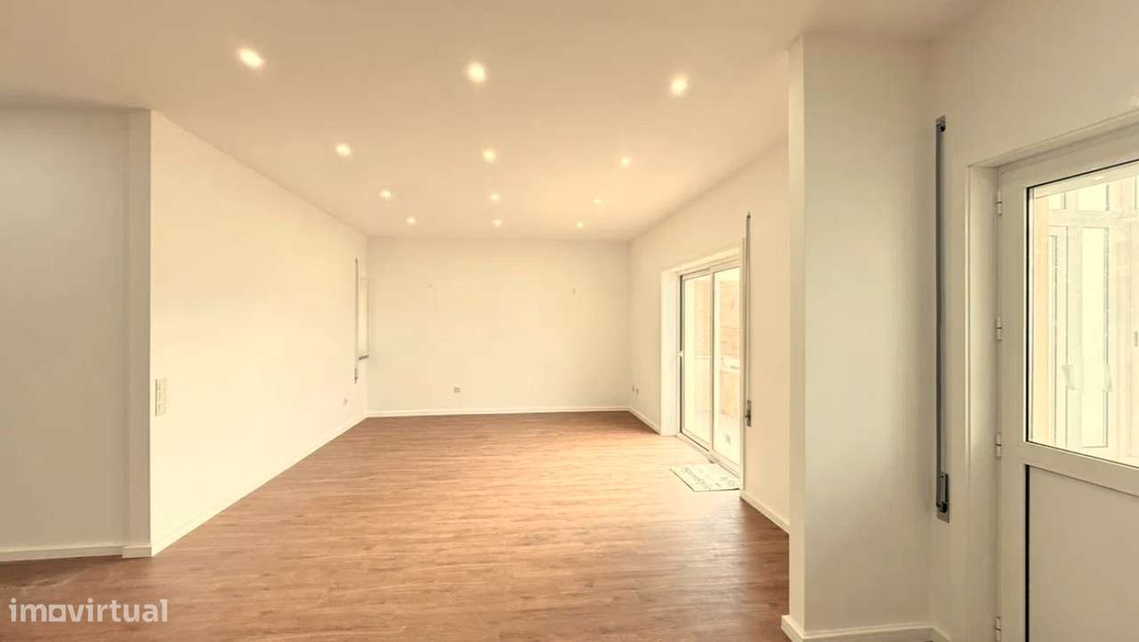 T3 Totalmente renovado c/ garagem box – Águas Santas (Corim) - Grande imagem: 3/17