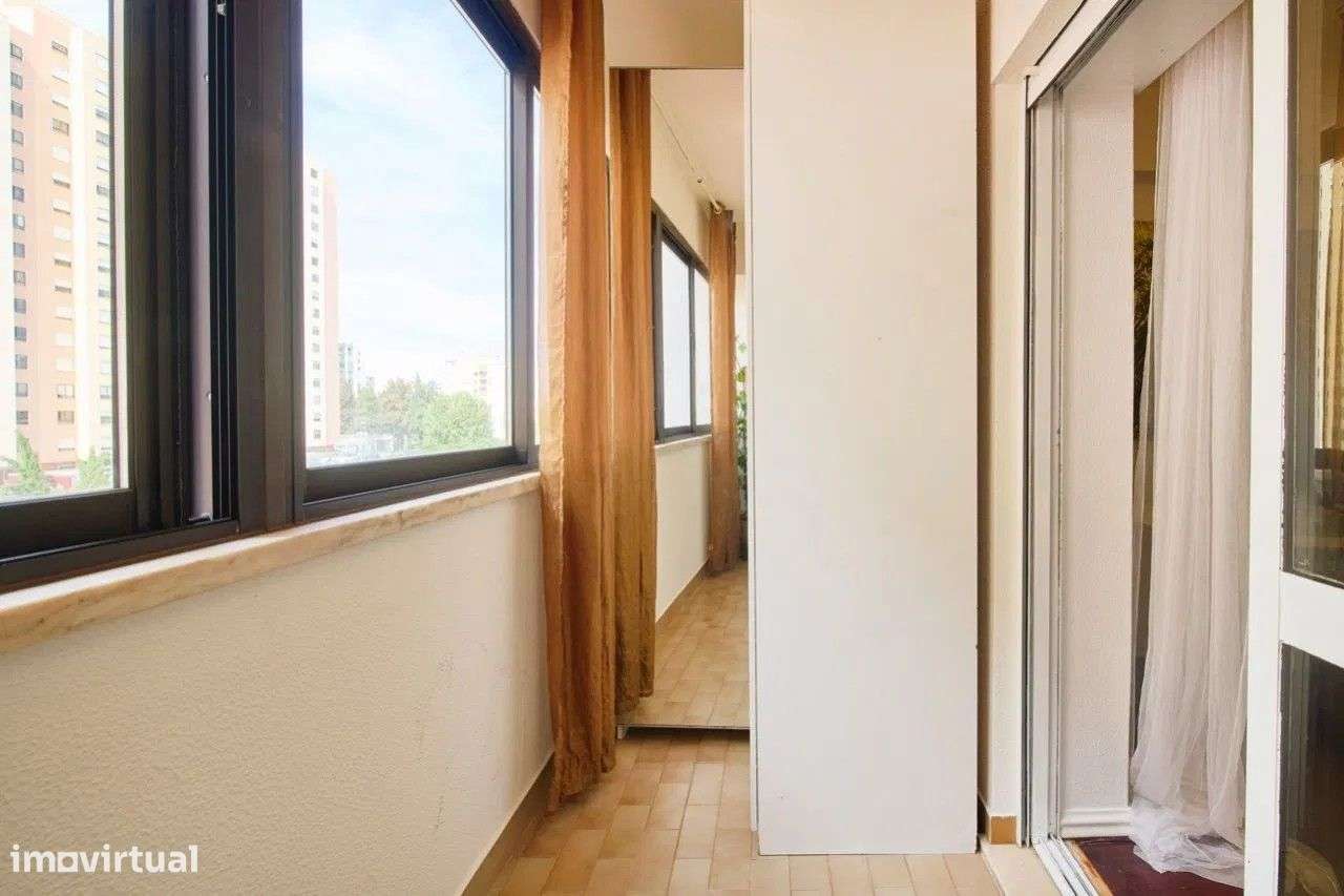 Estúdio c/ Varanda, Zona Nobre: Qª Grande 3 mints carro Colombo - Grande imagem: 3/18