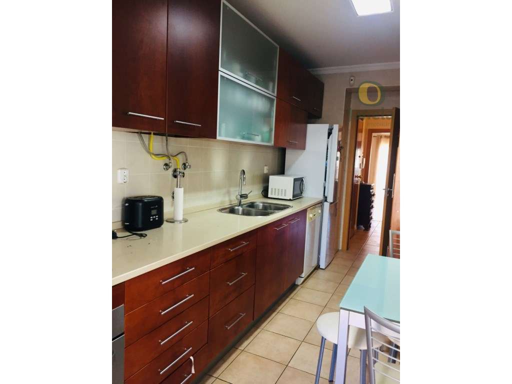 T2 com box e arrecadação, no centro de Faro, varandas-6