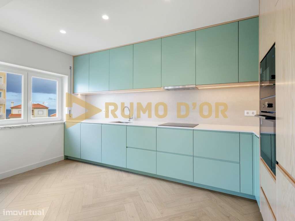 Exclusivo T2 com Vista Mar em Santa Cruz Elegância, Conforto e Loca...-3