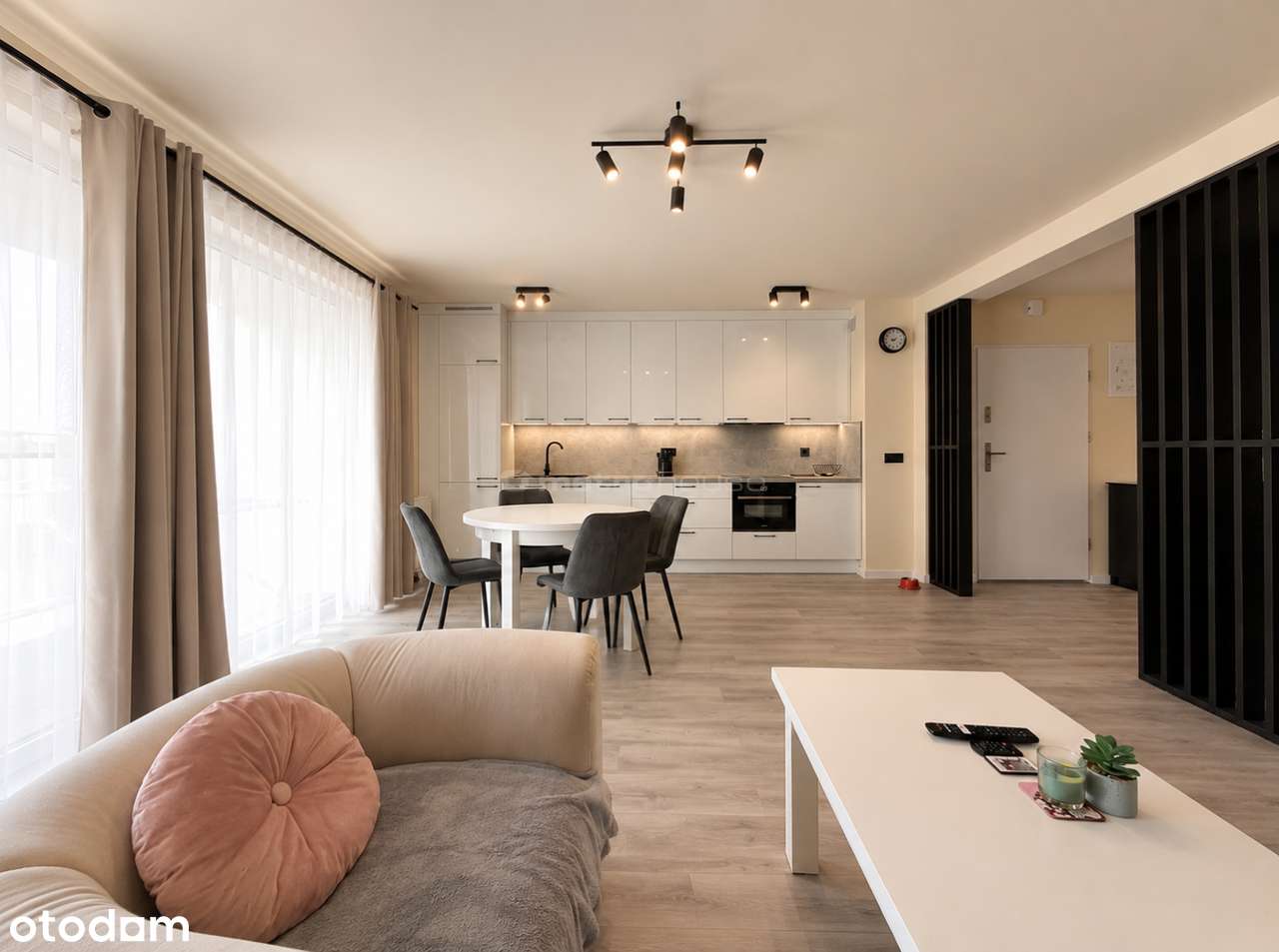Apartament Sunset z Garażem Basenem 800m od morza