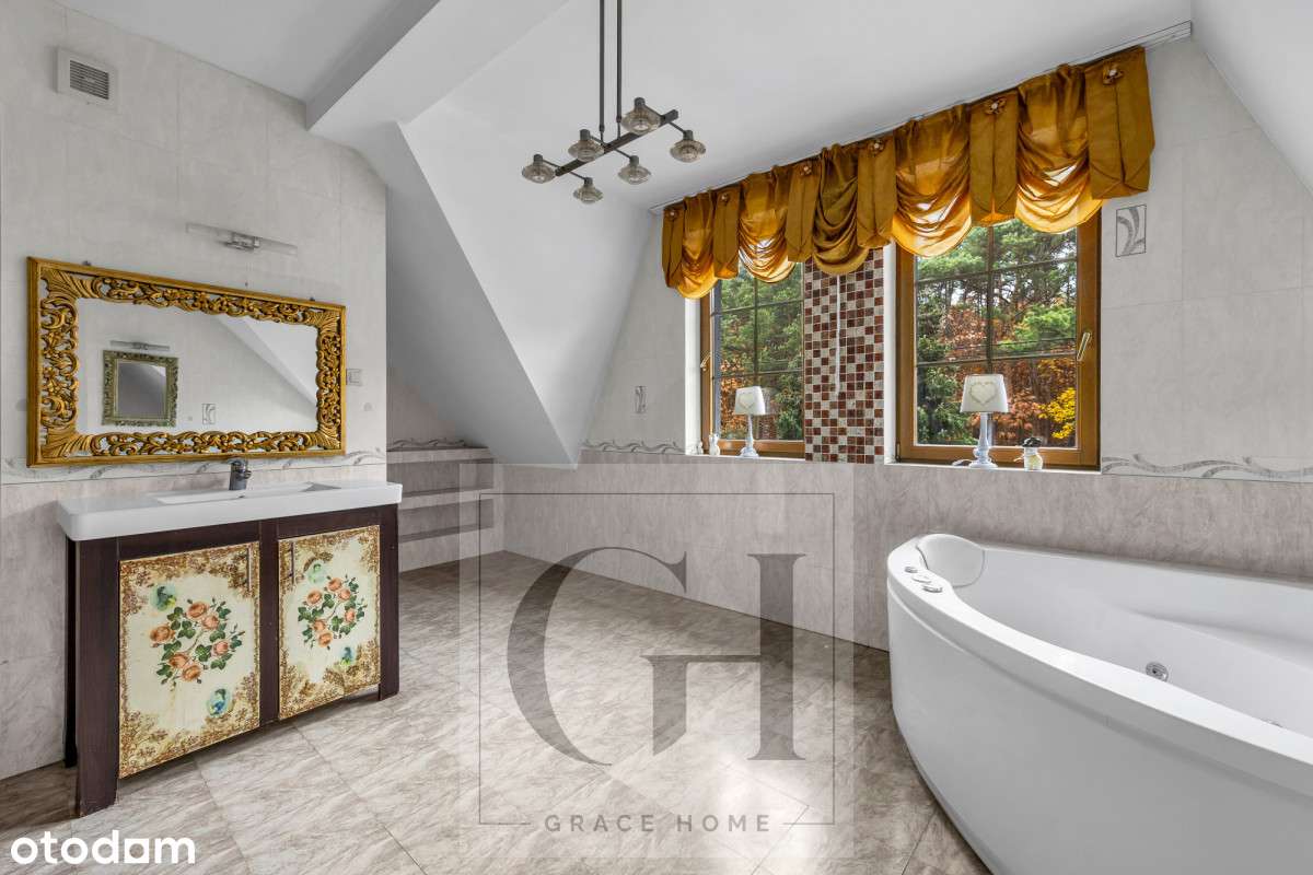 Dom rodzinny z dużym potencjałem inwestycyjnym.-7