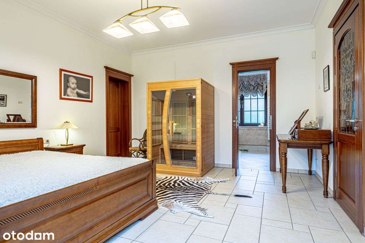 Wyjątkowa rezydencja z prywatnym stawem-19