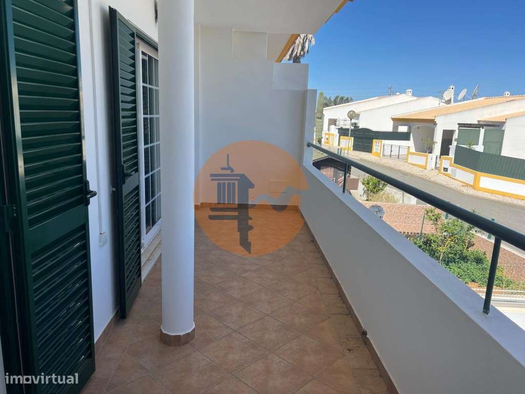 Fantástica Moradia com Piscina para venda-18