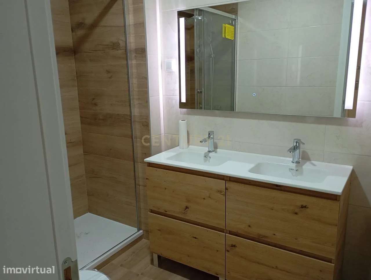 Apartamento totalmente  remodelado  Alto do Moinho Corroios - Grande imagem: 5/9