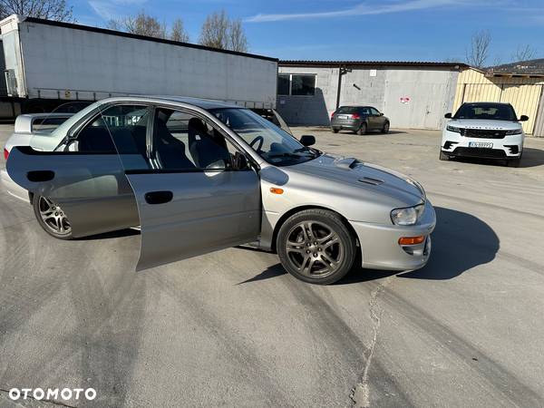 Subaru Impreza SW 2.0GT Turbo 4x4 - 40