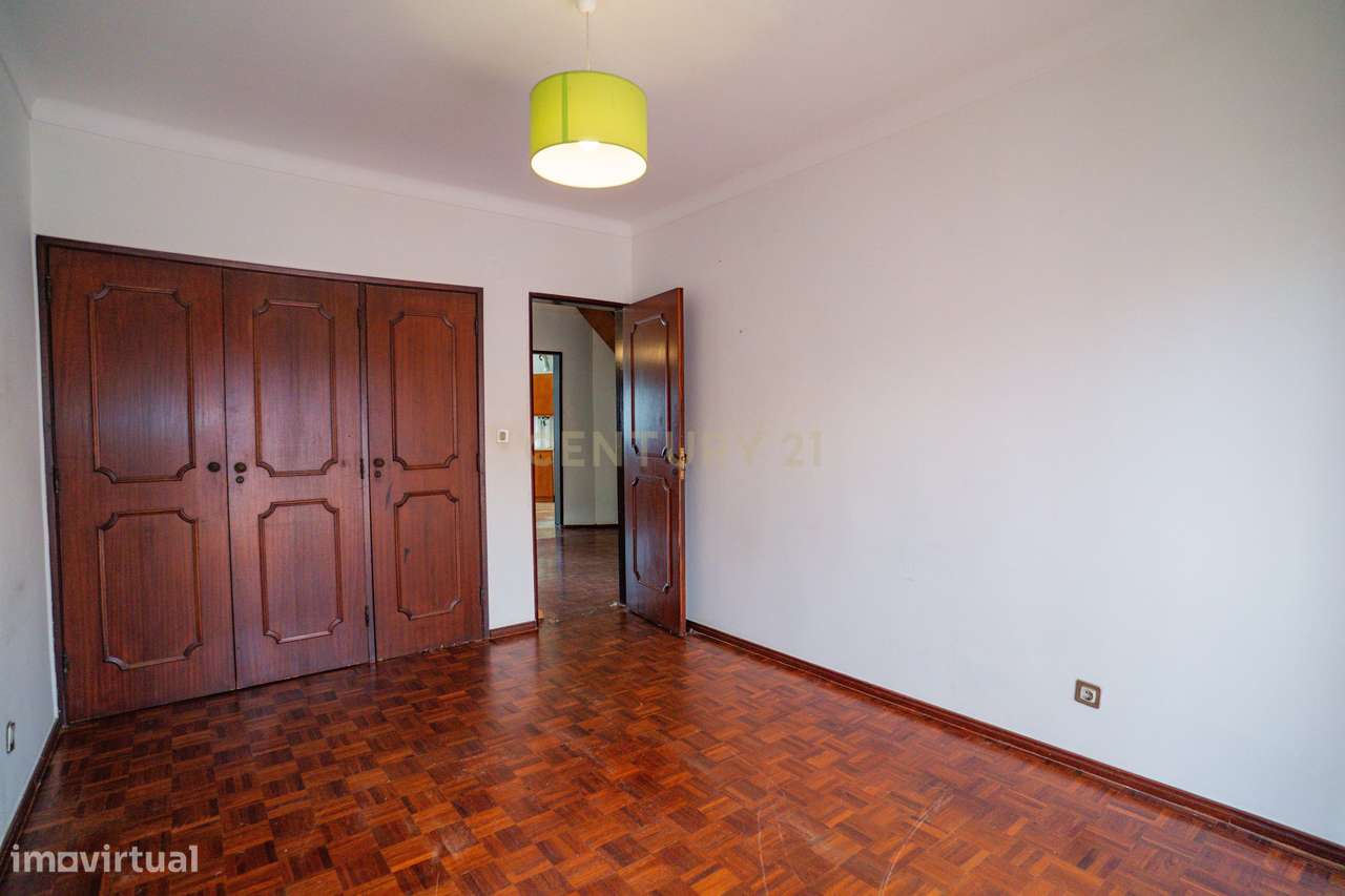 APARTAMENTO T2+2 | ZONA CENTRO | CALDAS DA RAINHA-18