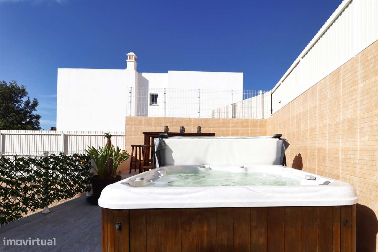 Moradia V3+1 Com Piscina e Garagem - Grande imagem: 5/52