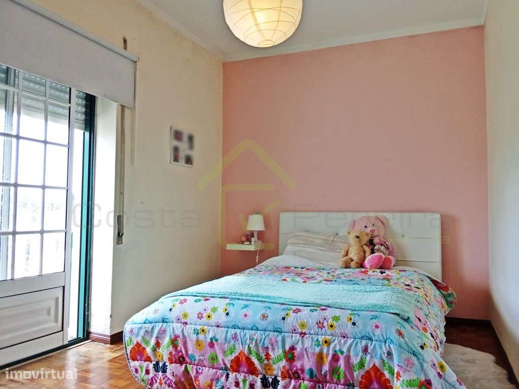 Moradia T3 +1 com espaço exterior e vista campo a minutos das Praias-14