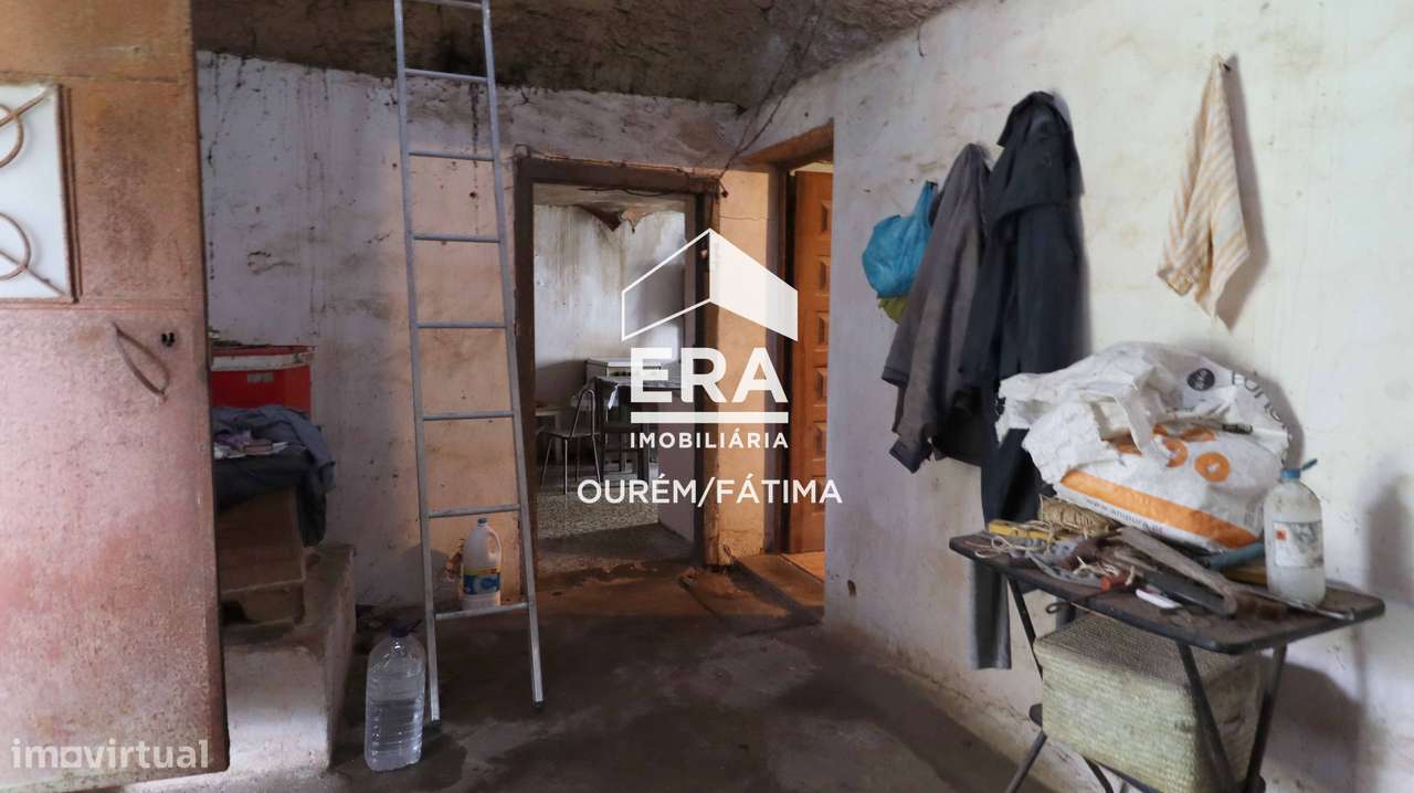 Moradia para reconstruir em Freixianda, Ourém-6