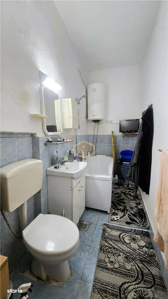 VIDEO | Casa cu 4 camere, terasa si dublu acces | Soarelui, langa Unio-9