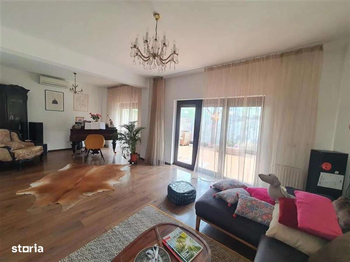 Vila la cheie, cocheta, mobilata-utilata, gradina amenajata - Imagine principală: 5/20