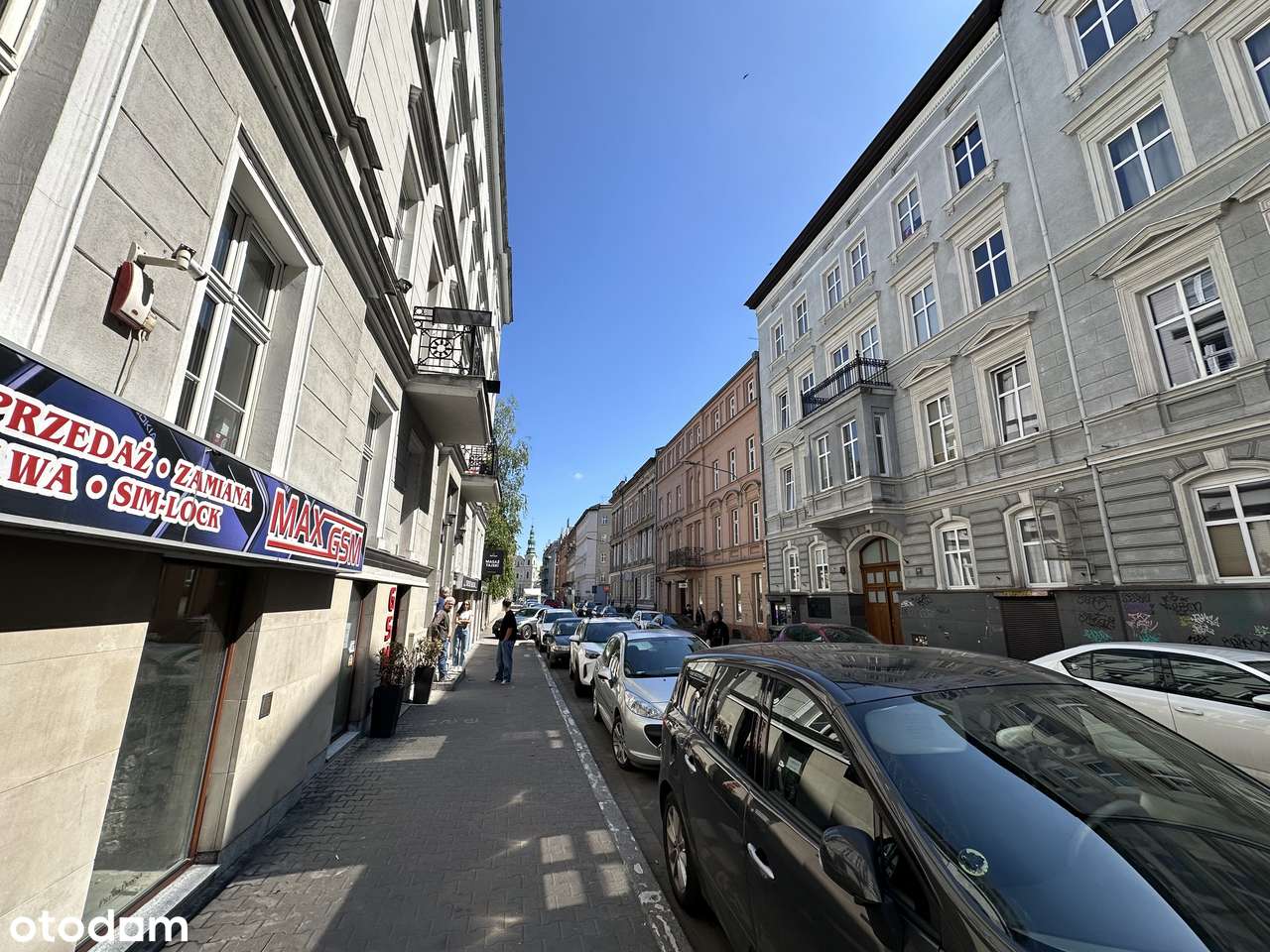 Dwa lokale usługowe z witrynami w centrum Poznania 207,96m² / Długa 14-12