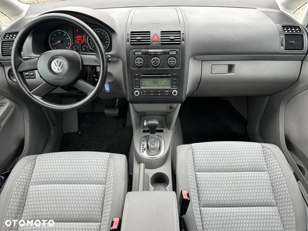 Volkswagen Touran 2.0 FSI Trendline Tiptr - 26