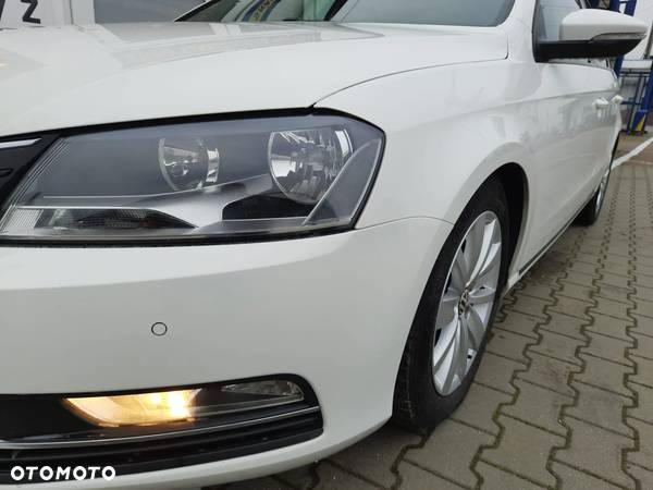 Volkswagen Passat - 2